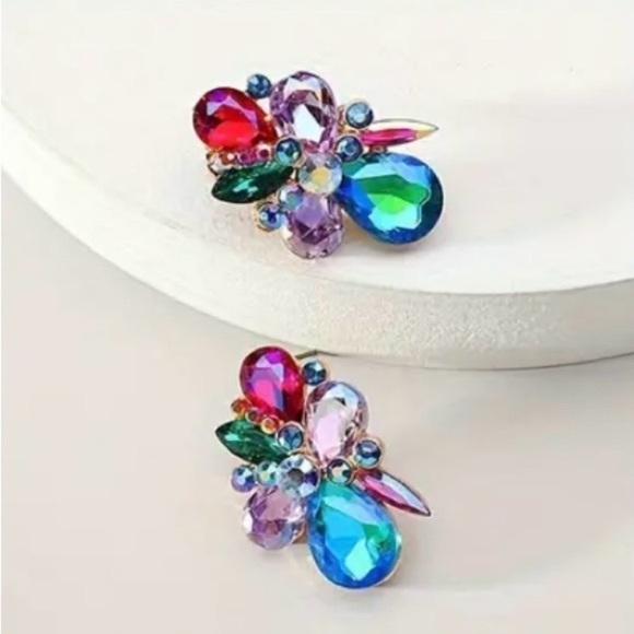 Stunning Statement Earrings - Picture 1 of 7